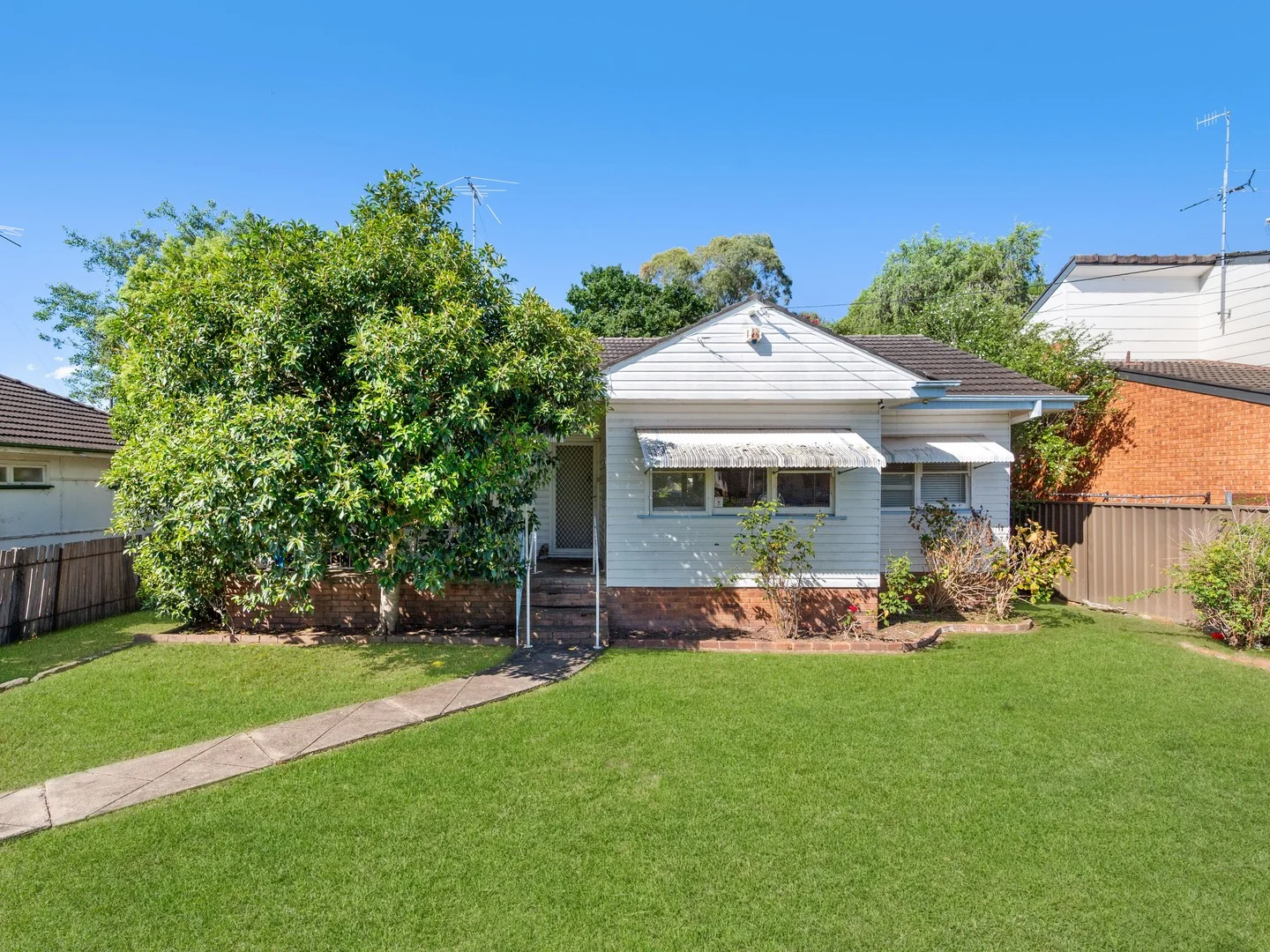 22 Allman Street, Campbelltown NSW 2560