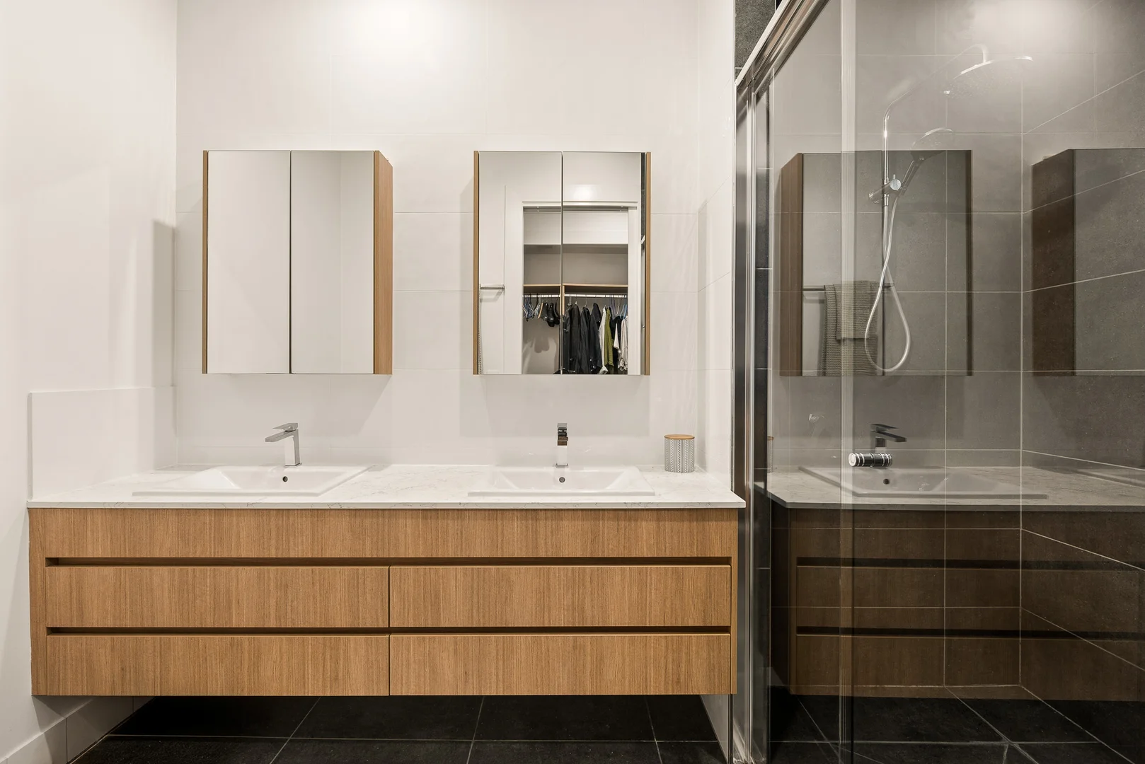 Additional image 12 of 33A Forbes Street, Hawthorne QLD 4171