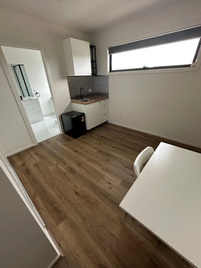 Additional image 7 of 4D EILDON AVENUE, Manor Lakes VIC 3024