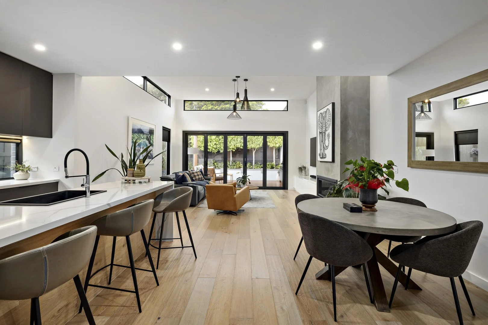 Additional image 3 of 11 View Street, Mornington VIC 3931