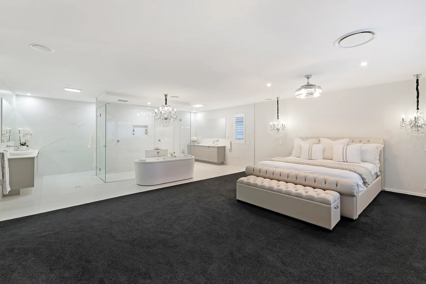 Additional image 16 of 8 Queen Guineveres Place, Sovereign Islands QLD 4216