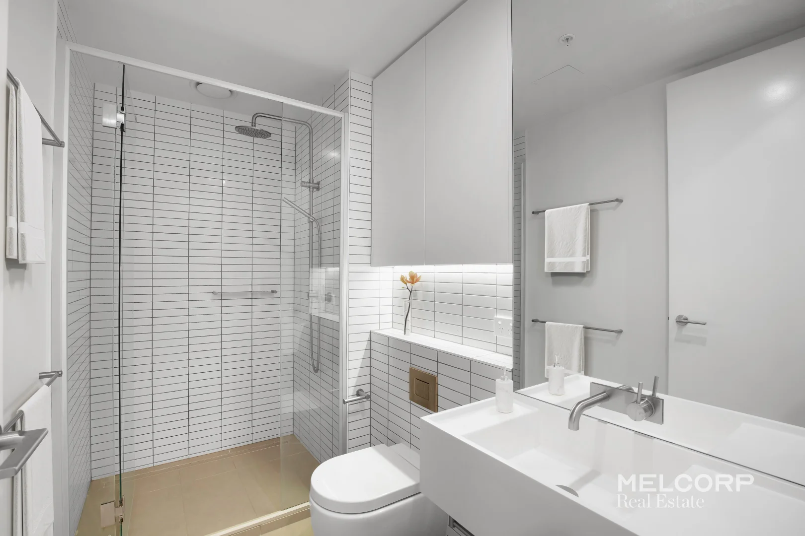 Additional image 8 of 1404/151 Berkeley Street, Melbourne VIC 3000