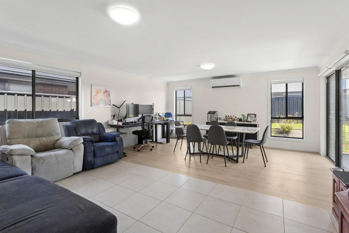 Additional image 4 of 220 President Avenue, Andrews Farm SA 5114