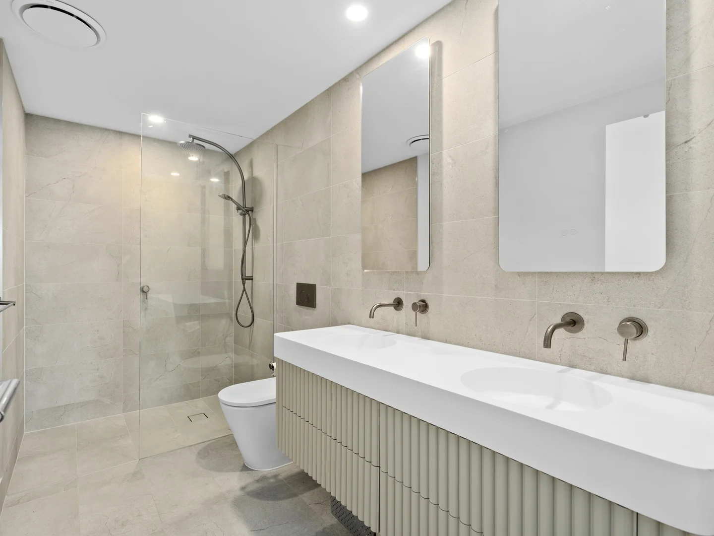 Additional image 11 of 1306/10 Sickle Avenue, Hope Island QLD 4212