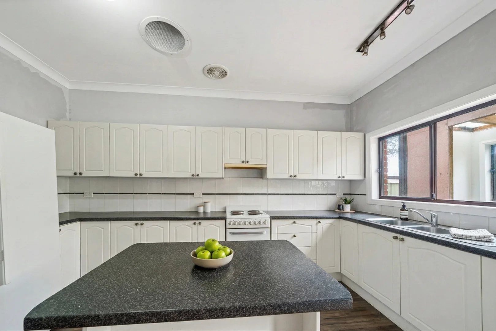 Additional image 2 of 38 Geoffrey Road, Chittaway Point NSW 2261