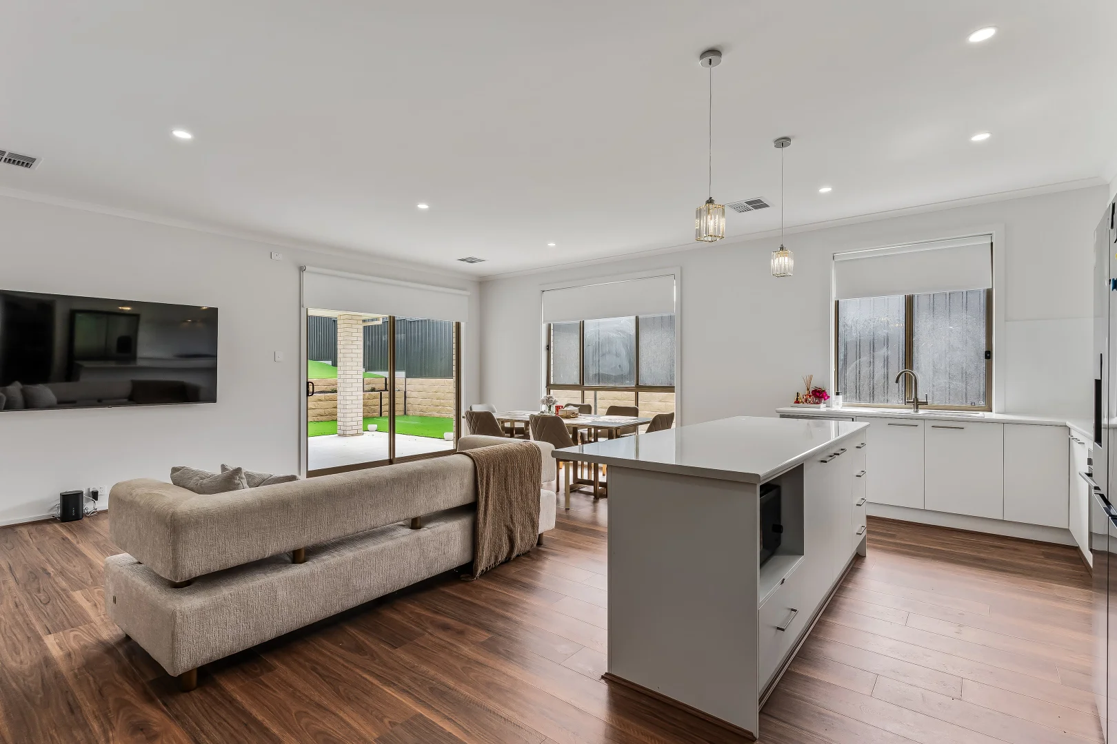 Additional image 2 of 12 Victoria Parade, Hindmarsh Island SA 5214