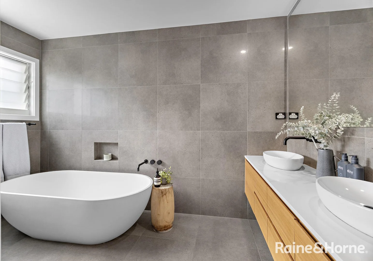 Additional image 13 of 4 Seaview Street, Kiama NSW 2533