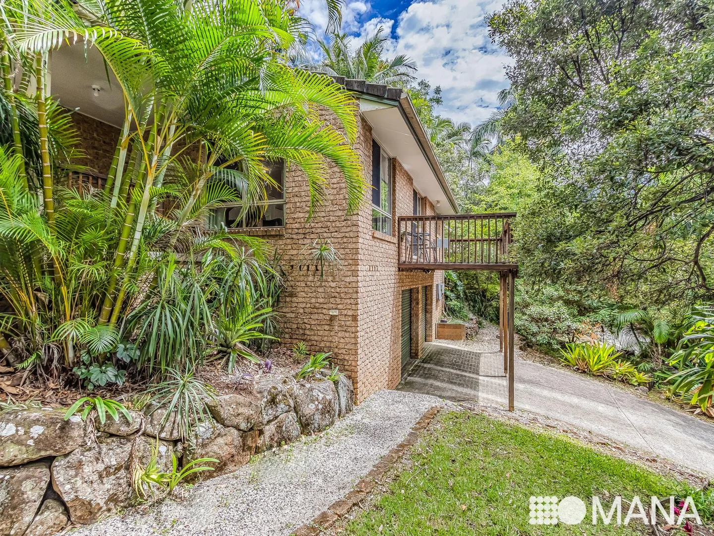 10 Gin Gin Crescent, Ocean Shores NSW 2483