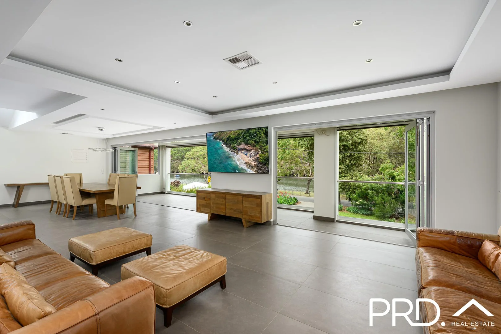 Additional image 4 of 33 Carinya Road, Picnic Point NSW 2213