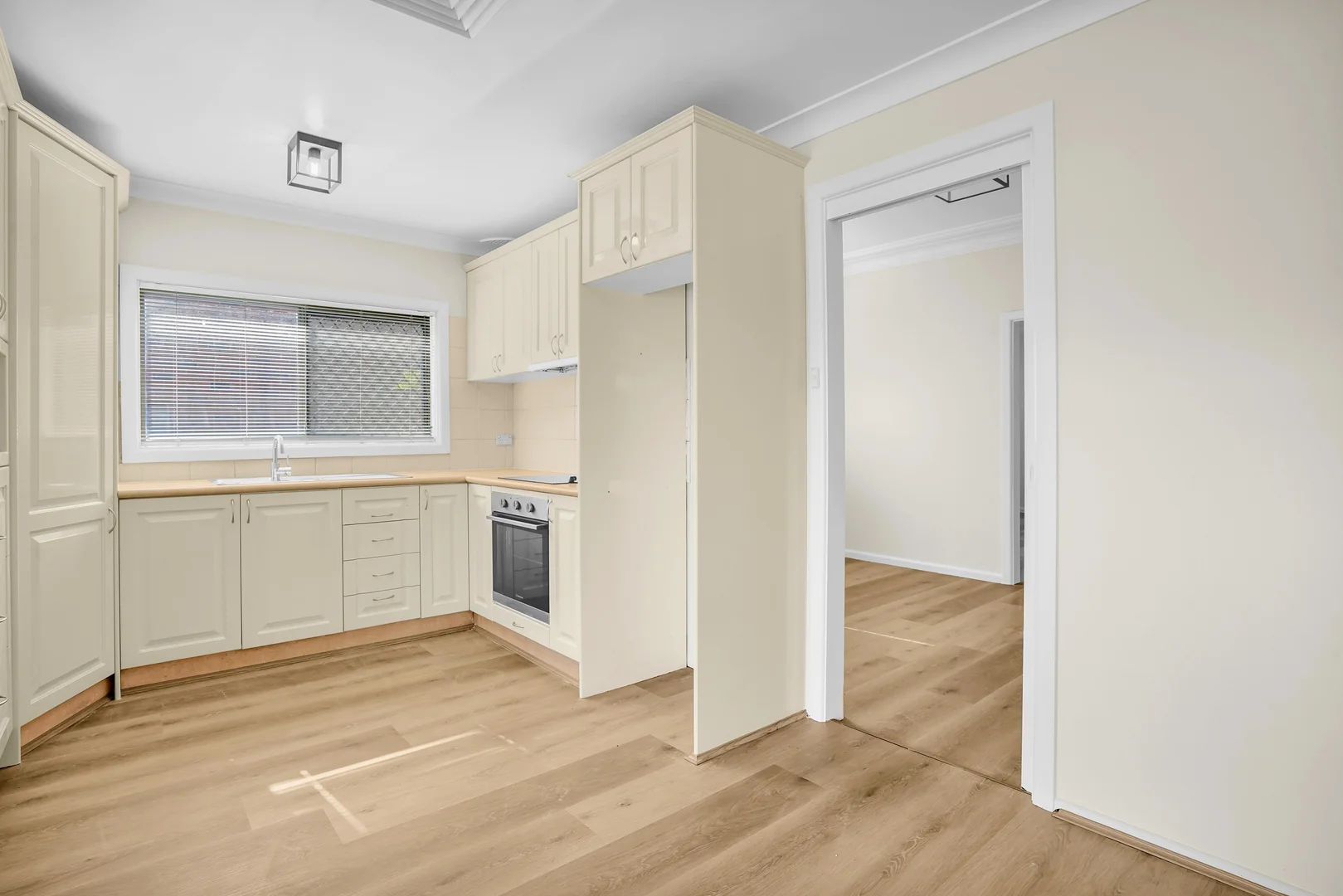 Additional image 3 of 30 Federal Road, Seven Hills NSW 2147