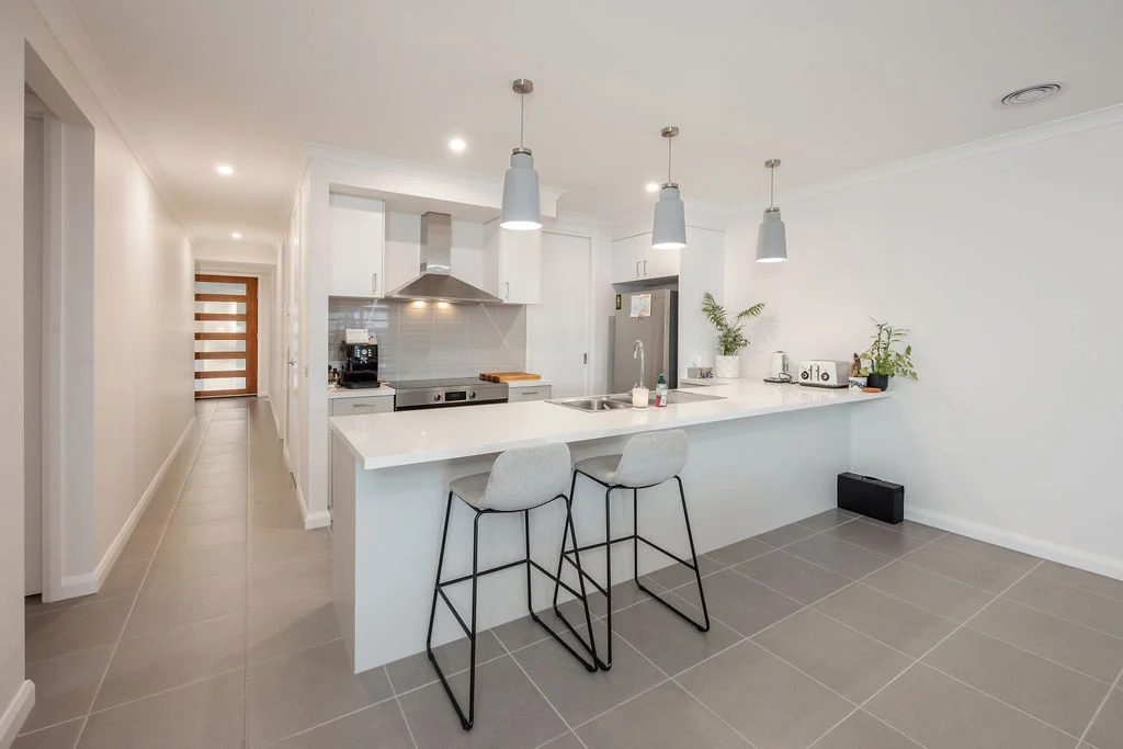 Additional image 6 of 1 & 2/74 Westacott Crescent, Baranduda VIC 3691