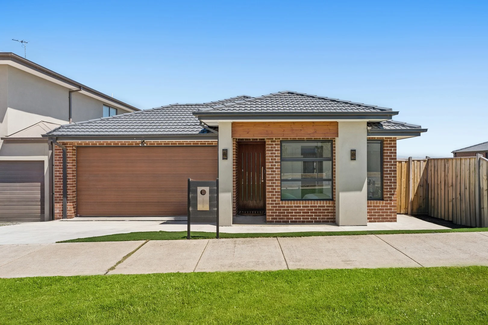 39 Willaroy Boulevard, Donnybrook VIC 3064