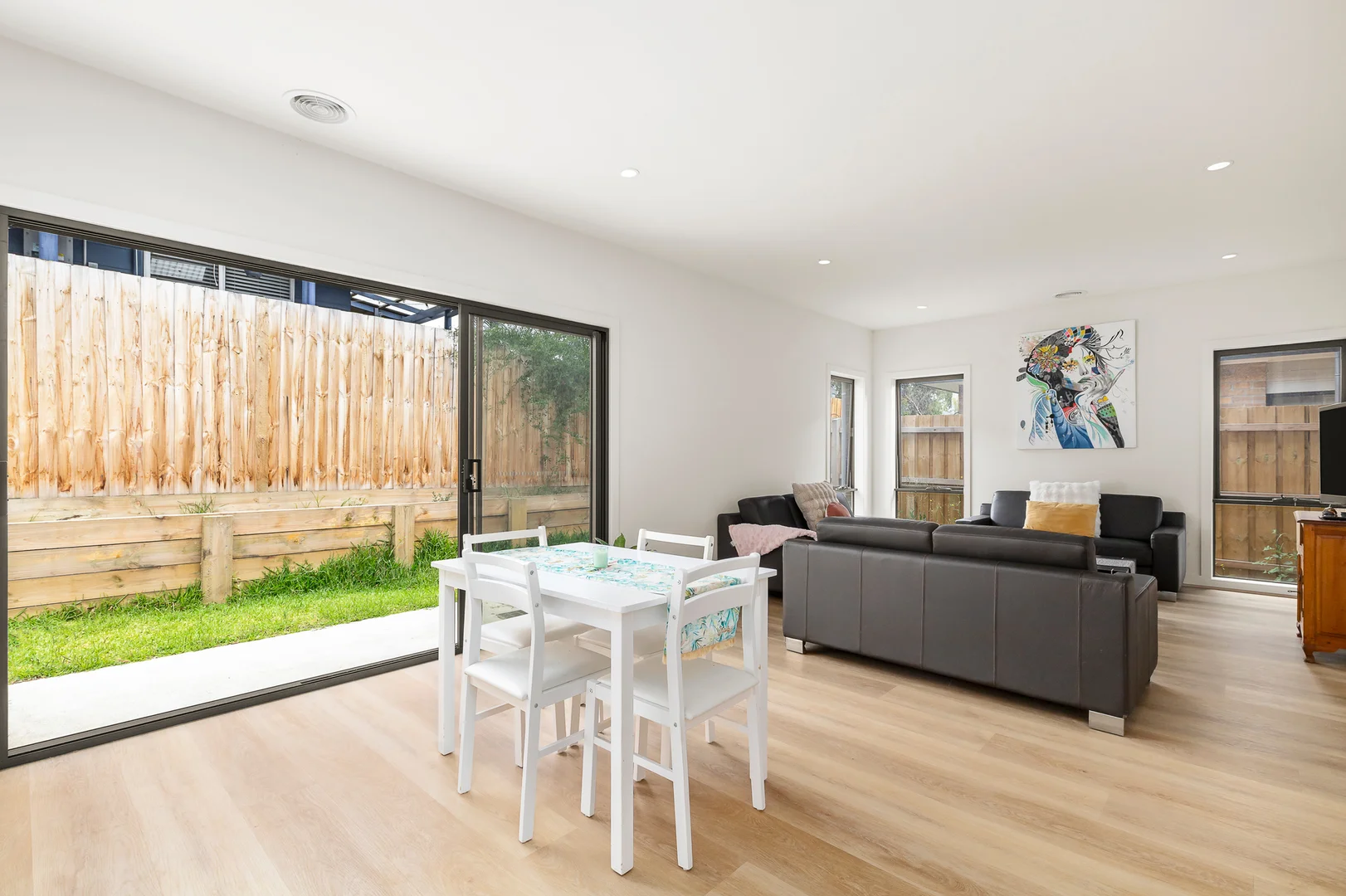 Additional image 3 of 6/36 Eramosa Road East, Somerville VIC 3912