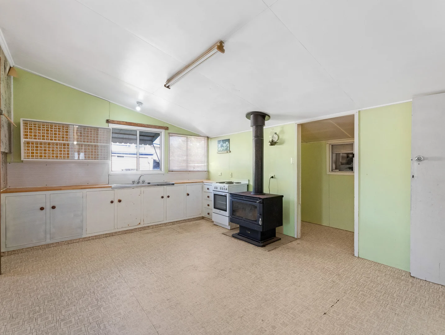 Additional image 9 of 125 Torquay Road, Scarness QLD 4655