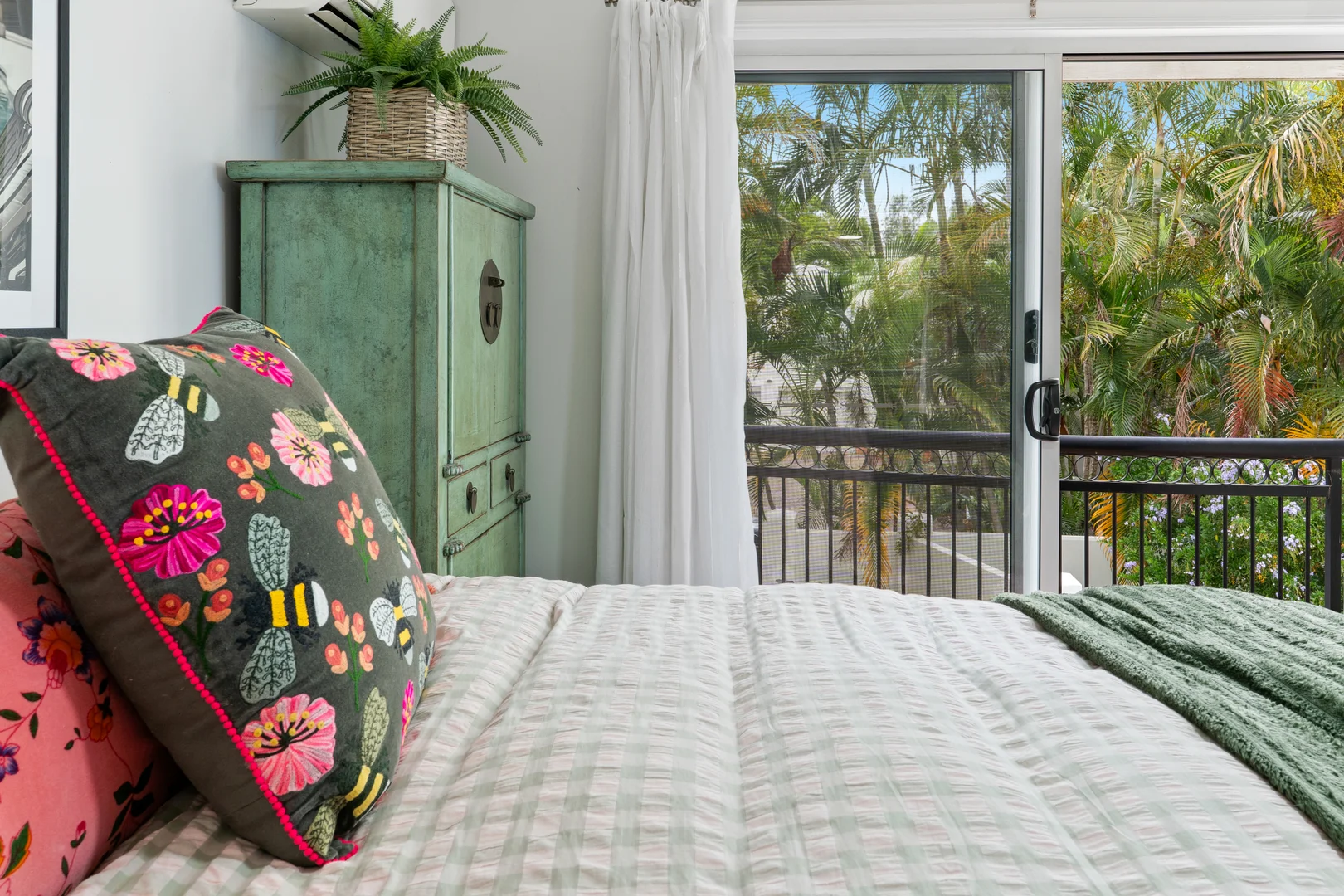 Additional image 19 of 6/Adriana 100 Cotlew Street East, Southport QLD 4215