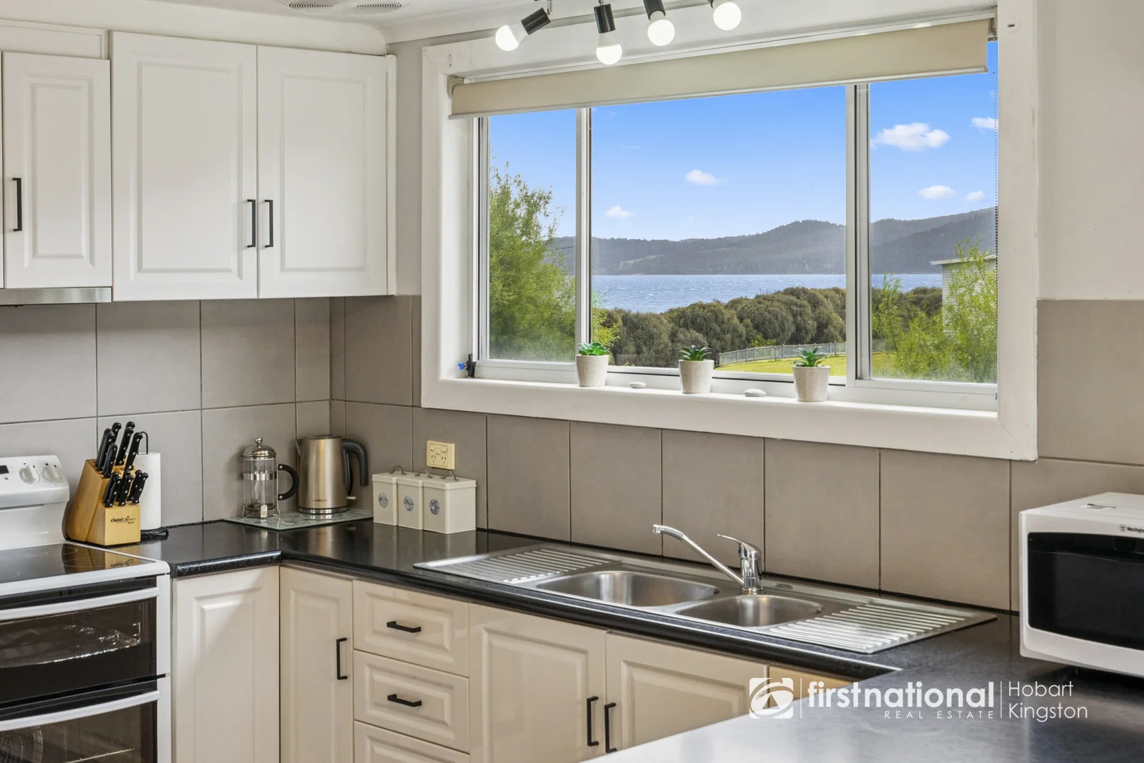 Additional image 20 of 20 Ritchie Street, Alonnah TAS 7150