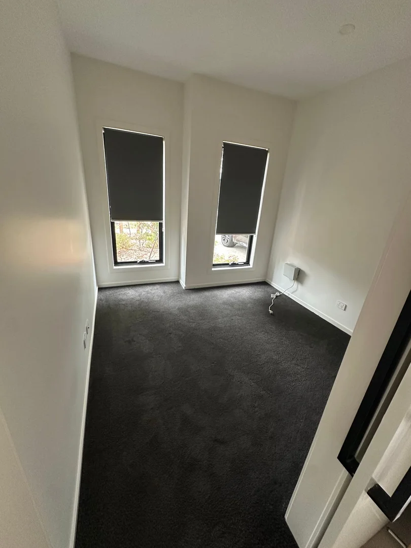 Additional image 11 of 4D EILDON AVENUE, Manor Lakes VIC 3024