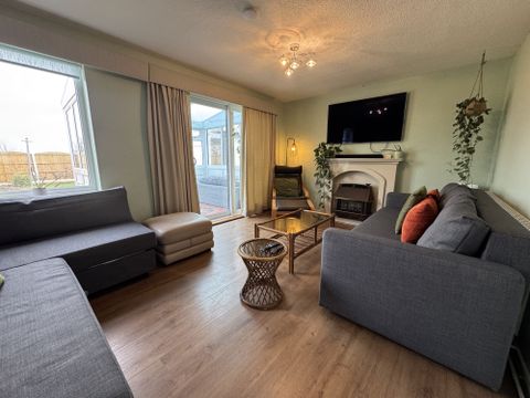Hurlfield Road, Sheffield, South Yorkshire S12