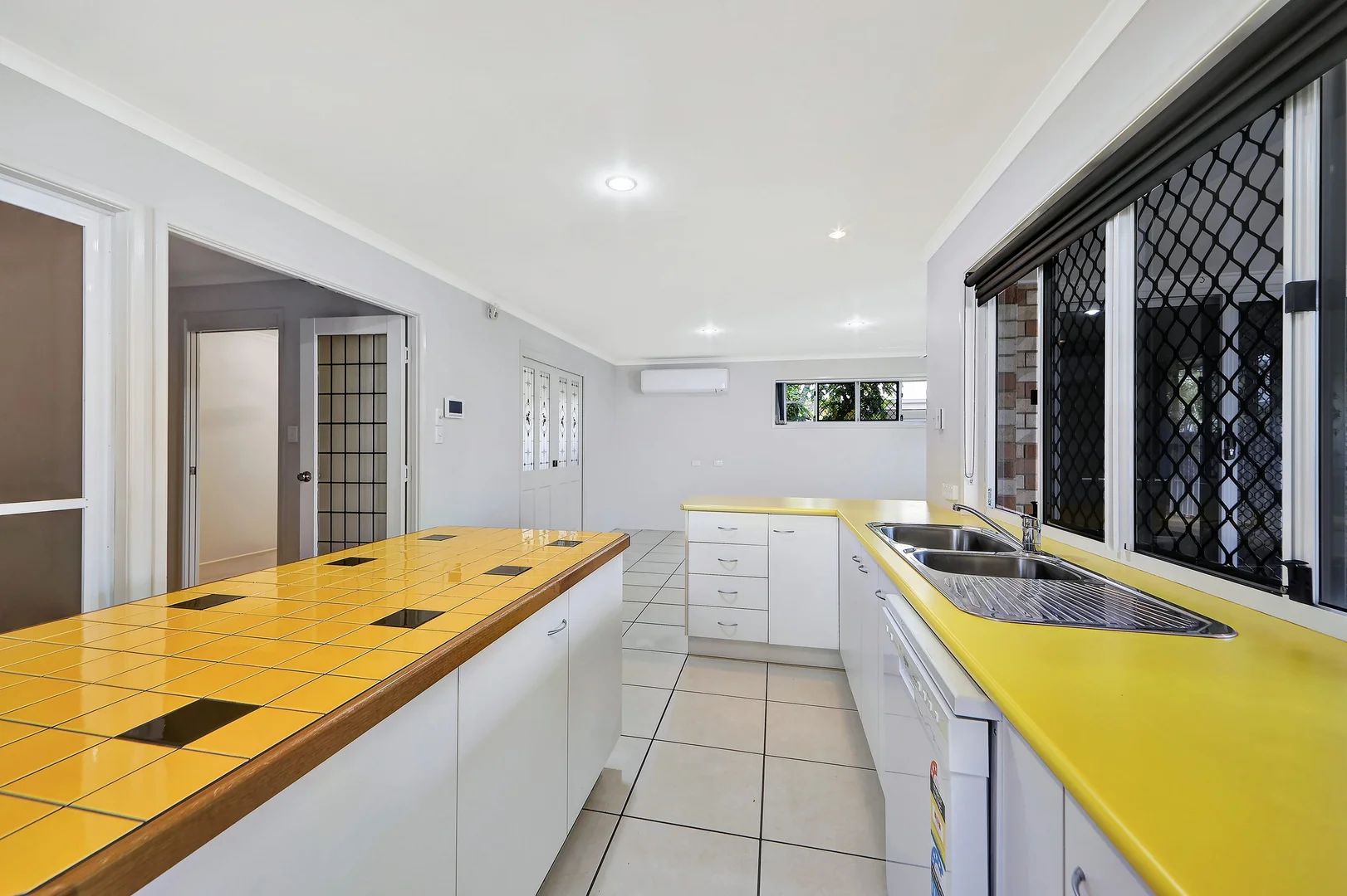 Additional image 6 of 23 Elliott Heads Road, Kepnock QLD 4670