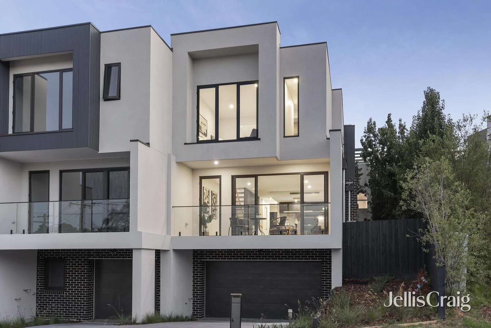 4/3 Thiele Street, Doncaster VIC 3108