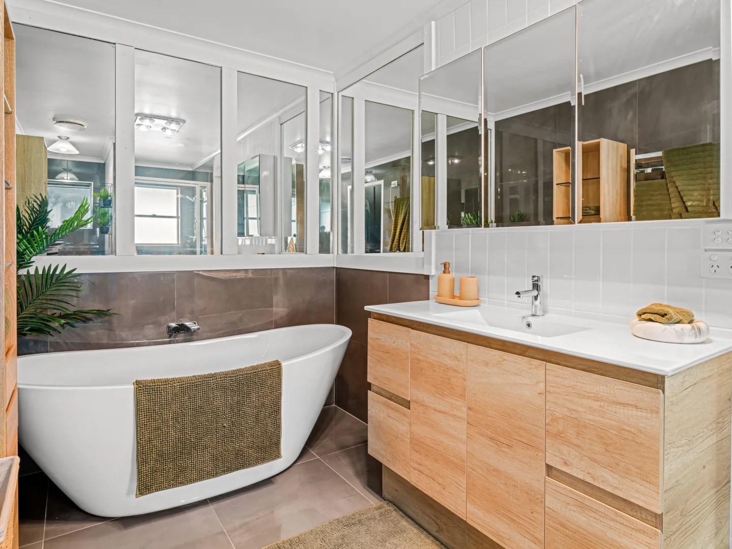 Additional image 12 of 1/20 Wynyard Esplanade, Wynyard TAS 7325