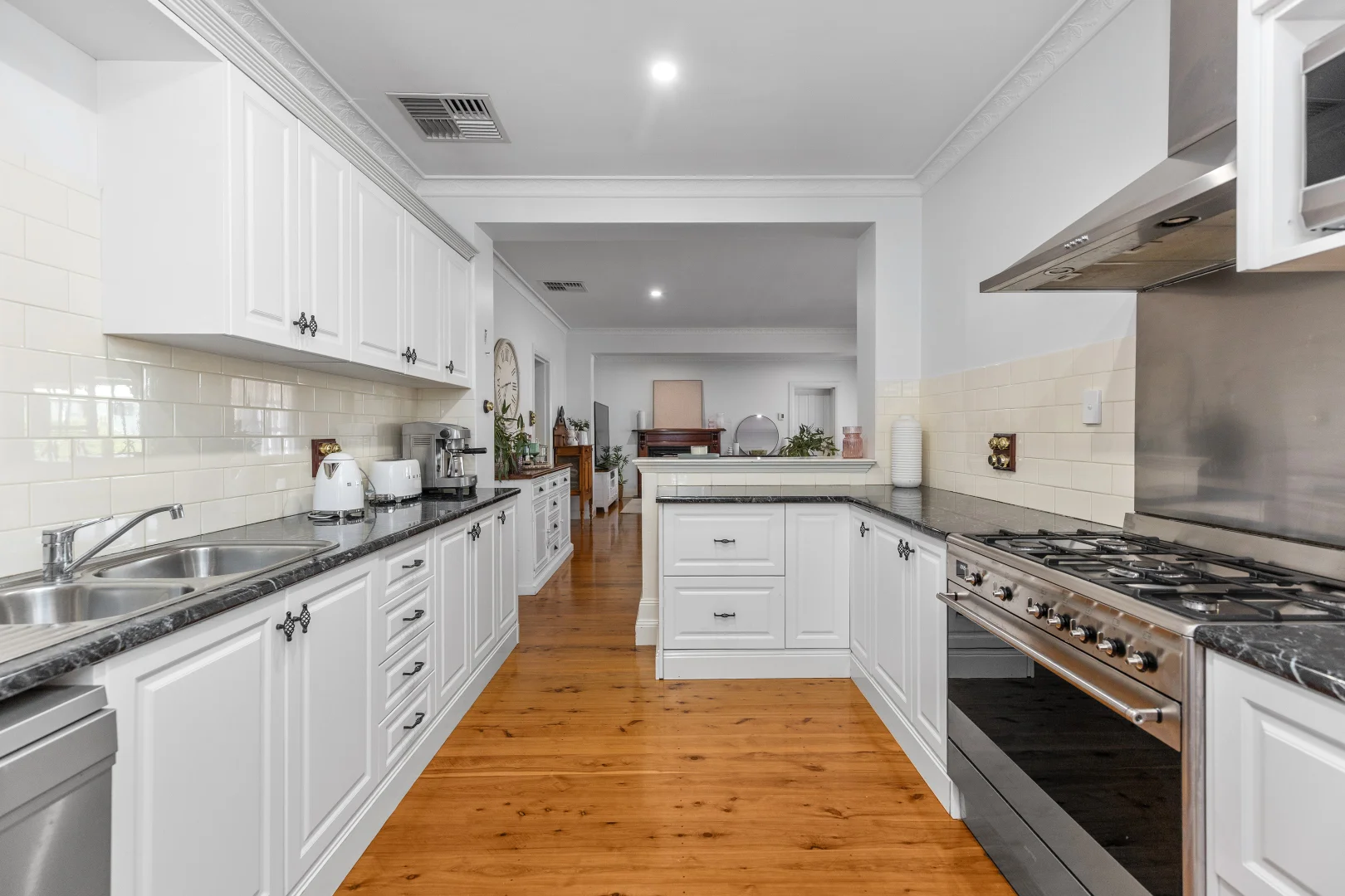 Additional image 13 of 45 Railway Parade, Junee NSW 2663