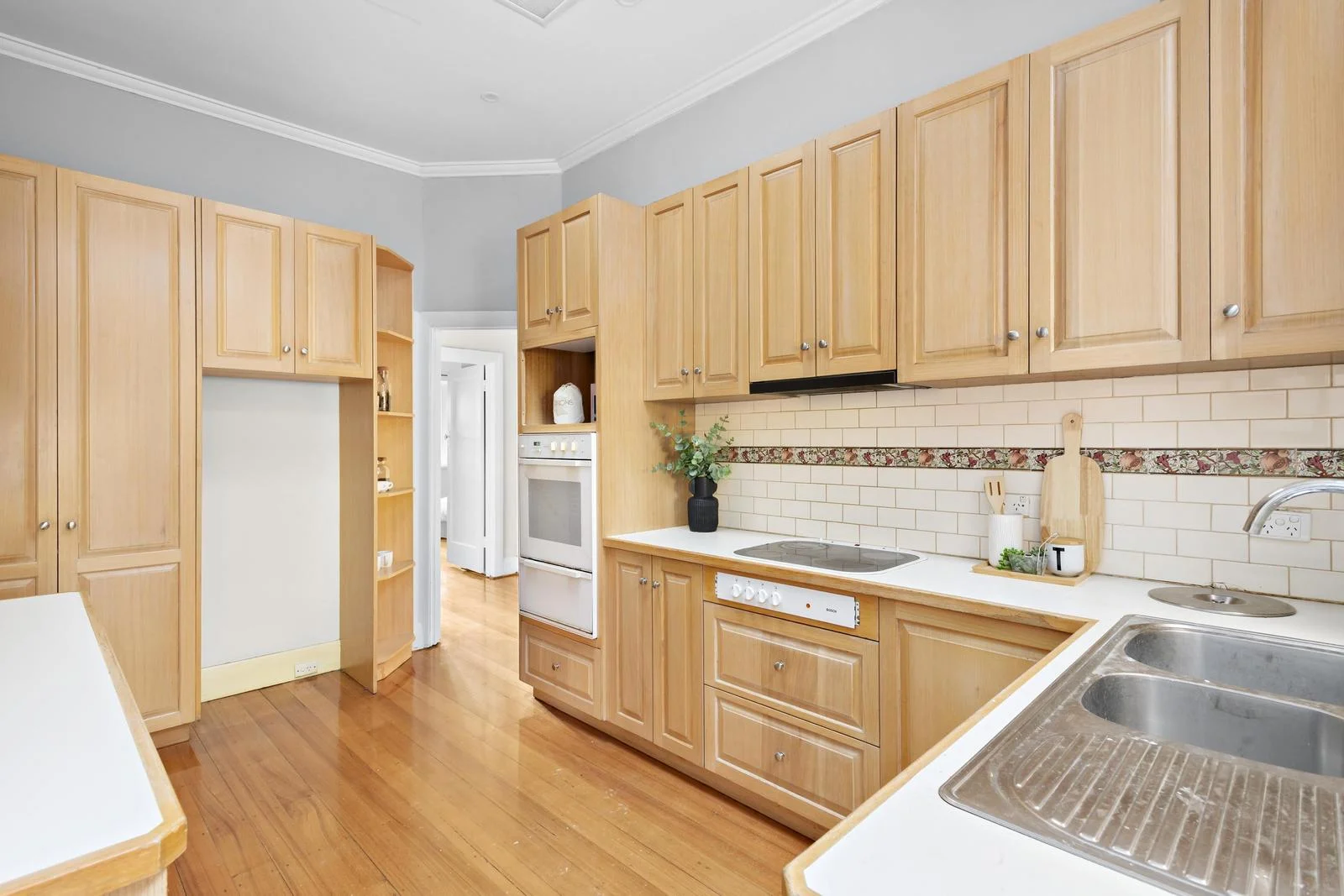 Additional image 6 of 34 McArthur Road, Ivanhoe East VIC 3079