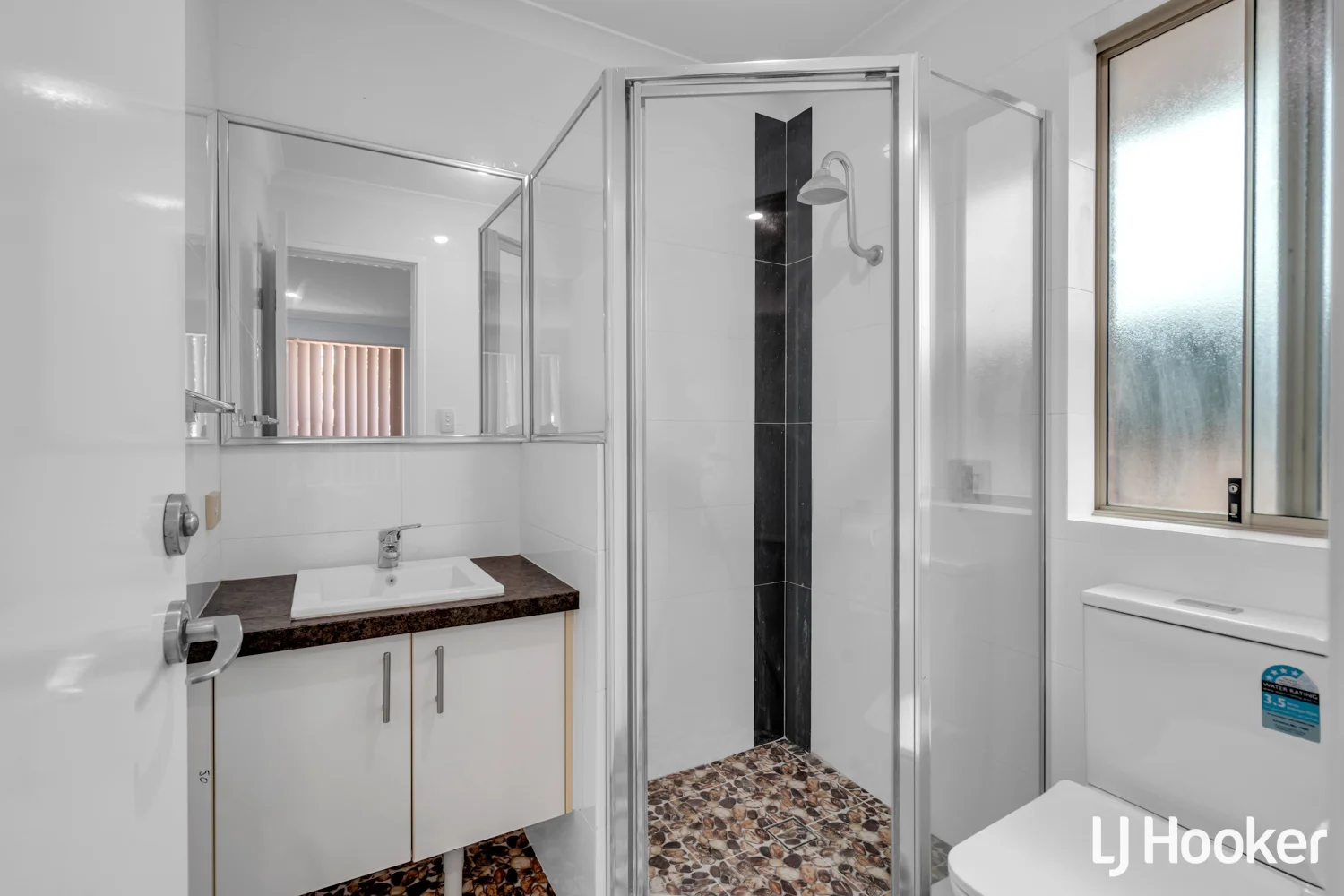 Additional image 8 of 31 Sheffield Road, Wattle Grove WA 6107