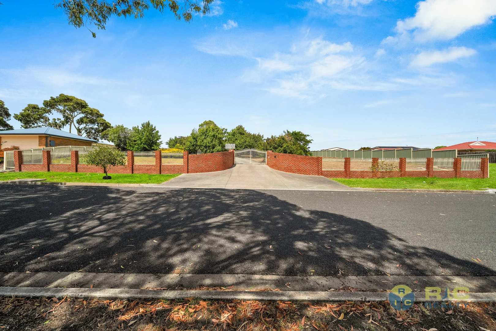 Additional image 4 of 27-29 Canterbury Way, Churchill VIC 3842