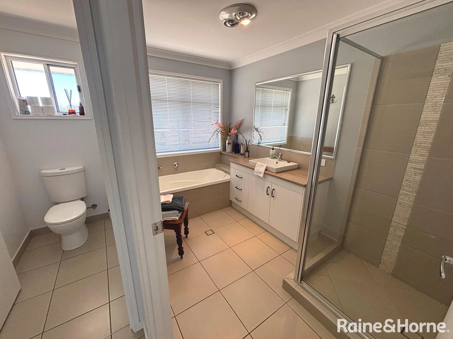 Additional image 26 of 94-96 Rosella Parade, Kingaroy QLD 4610