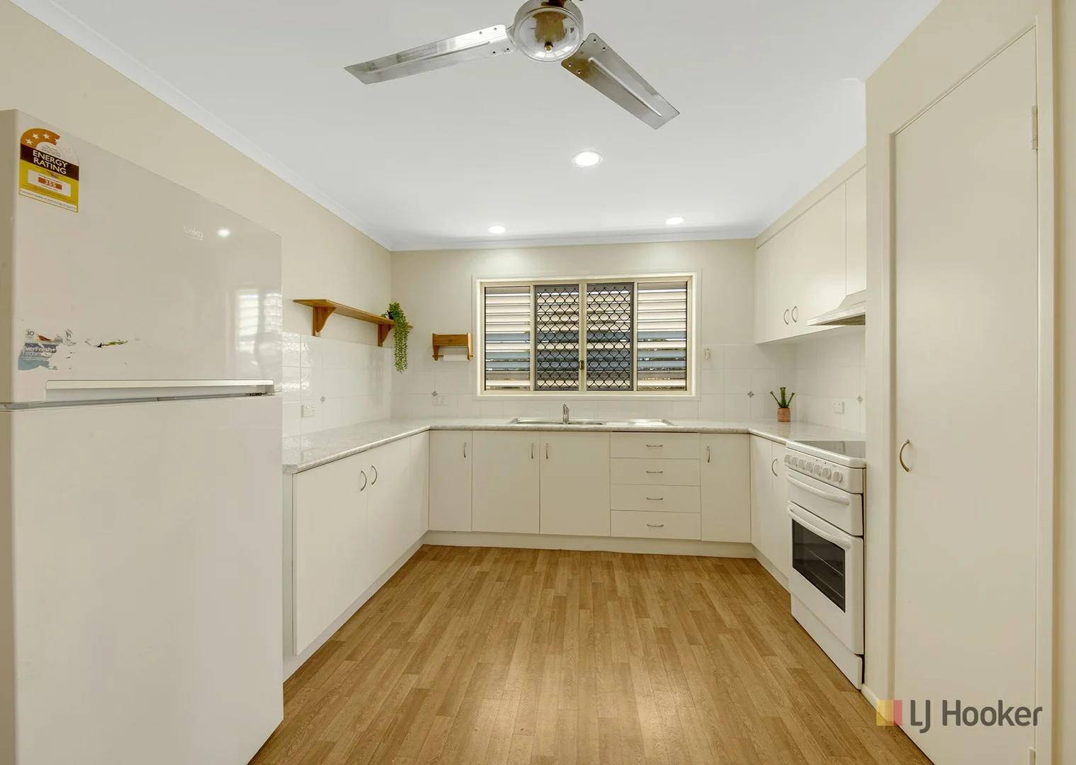 Additional image 3 of 5A Pittsbay Crescent, Boyne Island QLD 4680