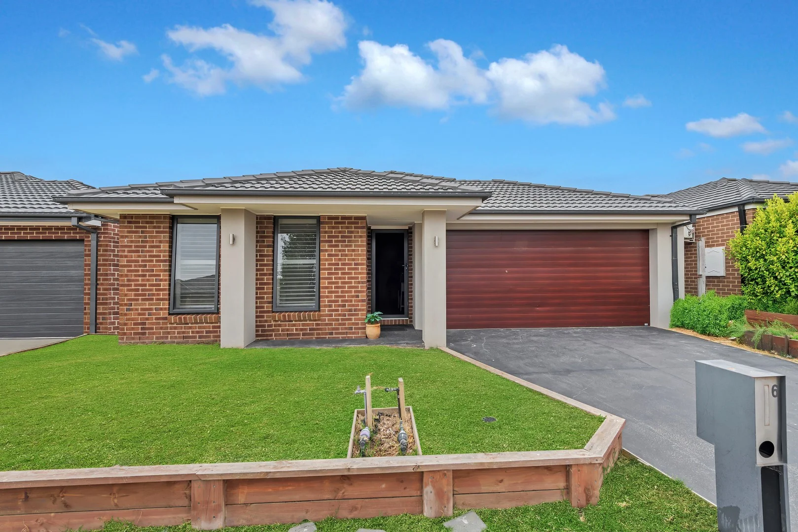 6 Brook Way, Officer VIC 3809