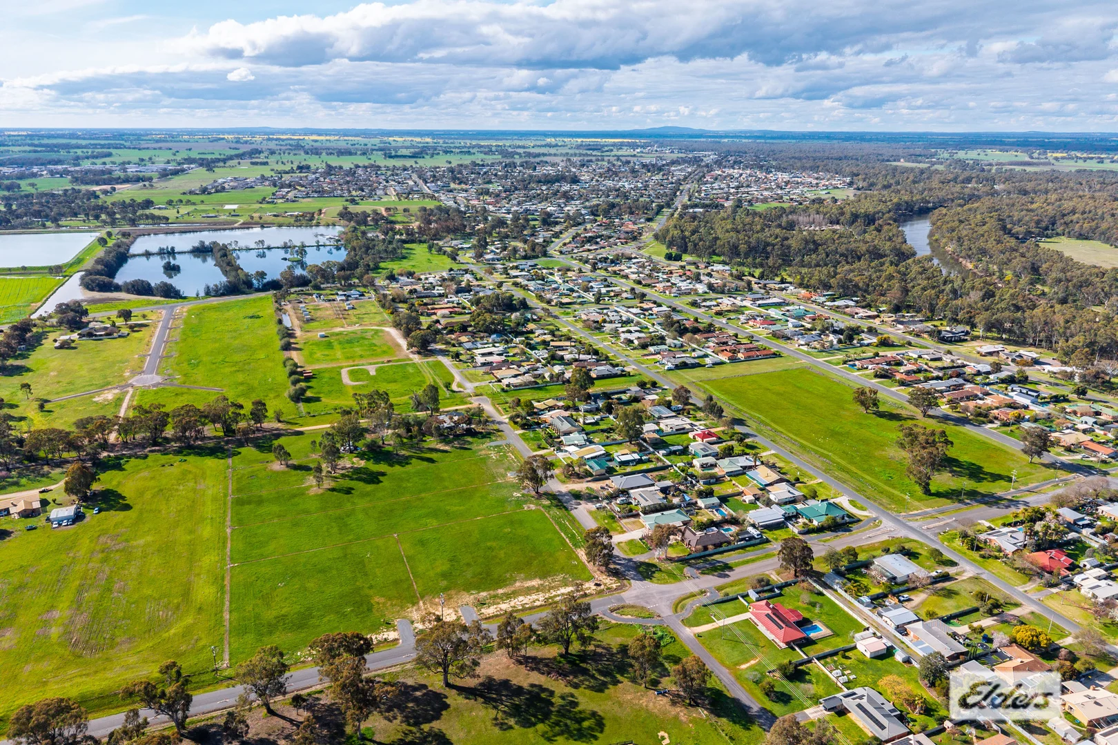Additional image 8 of 2,3,4,5 &/229 Adams Street, Corowa NSW 2646