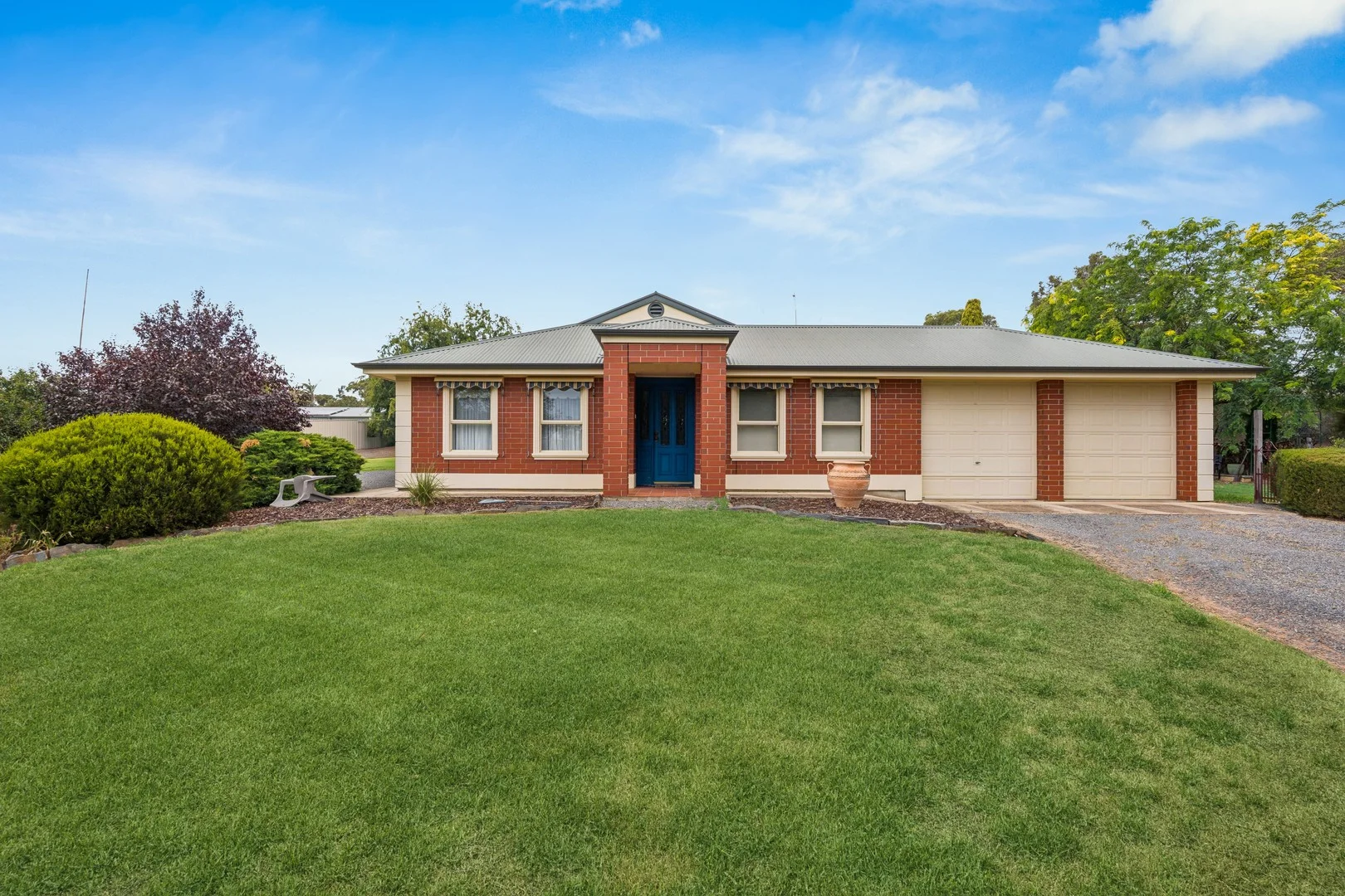 6 Katherine Court, Riverglades SA 5253