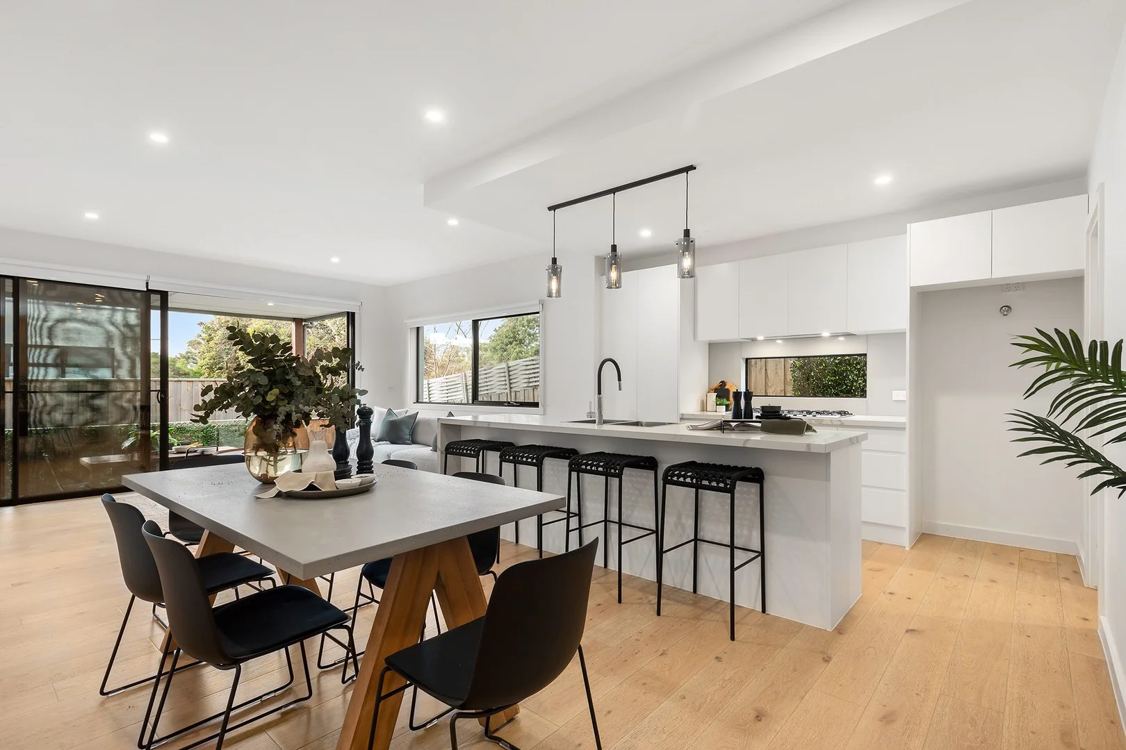 19B Spring Lane, Frankston VIC 3199