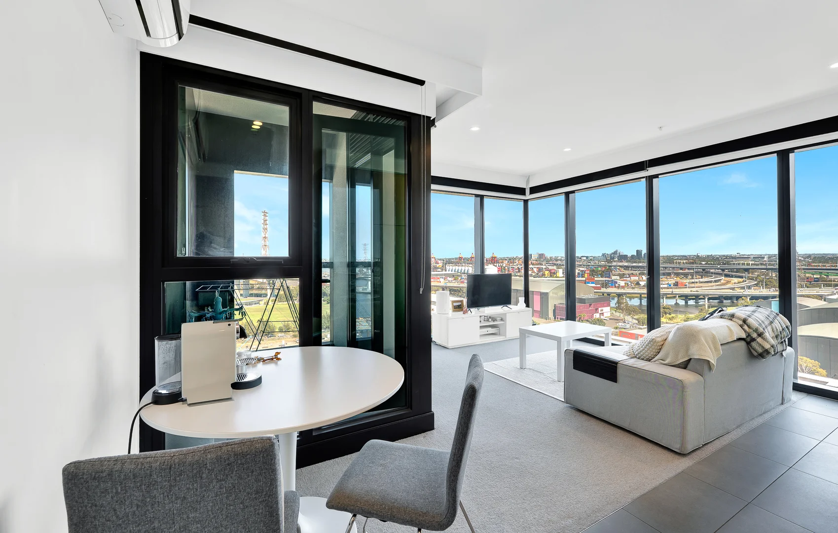 Additional image 3 of 1505/8 Pearl River Rd, Docklands VIC 3008