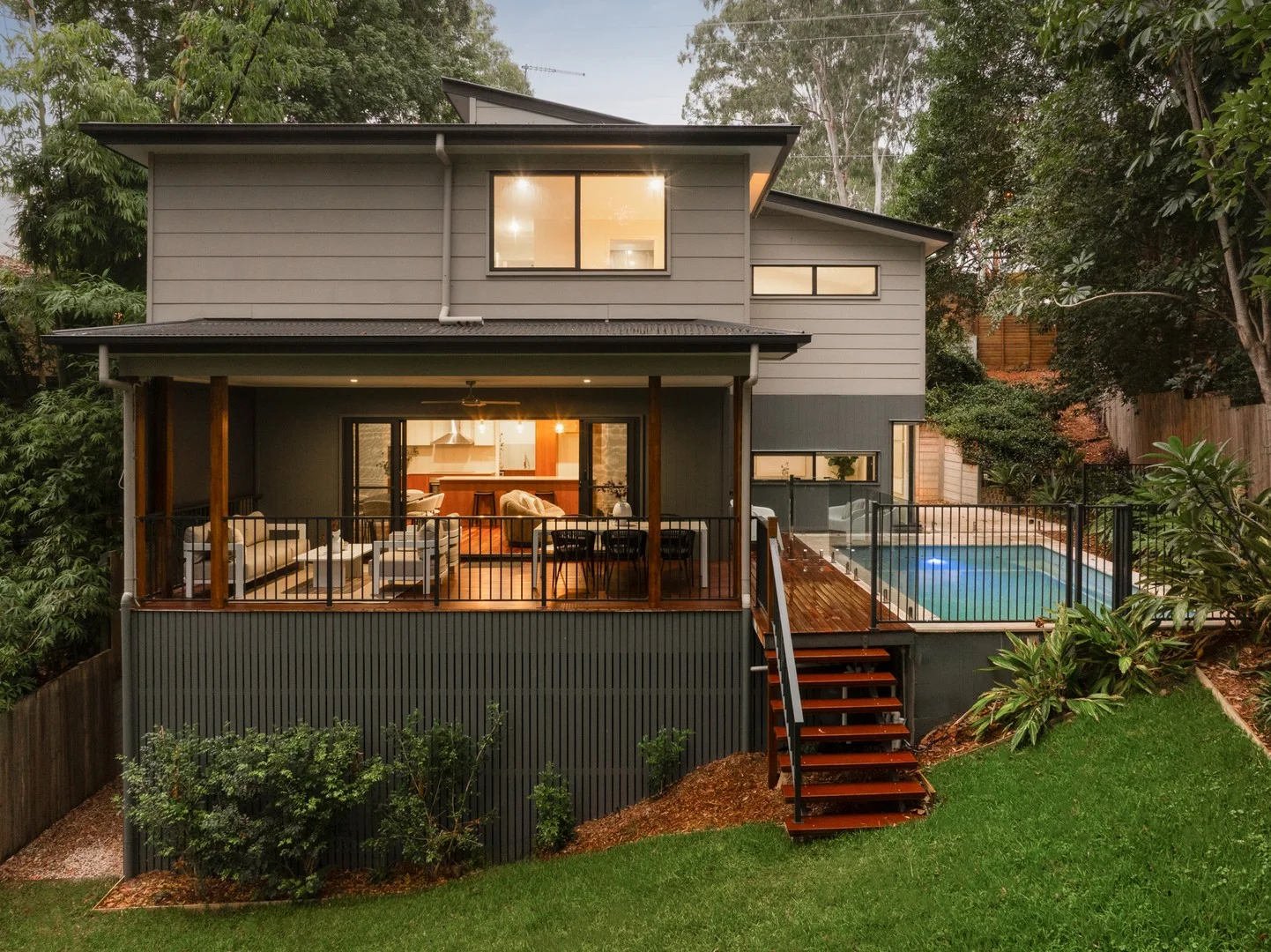 225 Chapel Hill Road, Chapel Hill QLD 4069