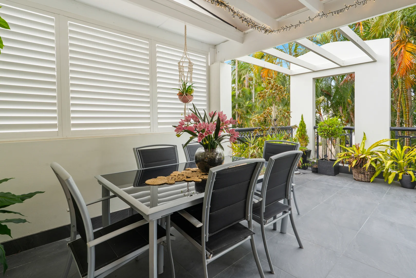 Additional image 15 of 6/Adriana 100 Cotlew Street East, Southport QLD 4215