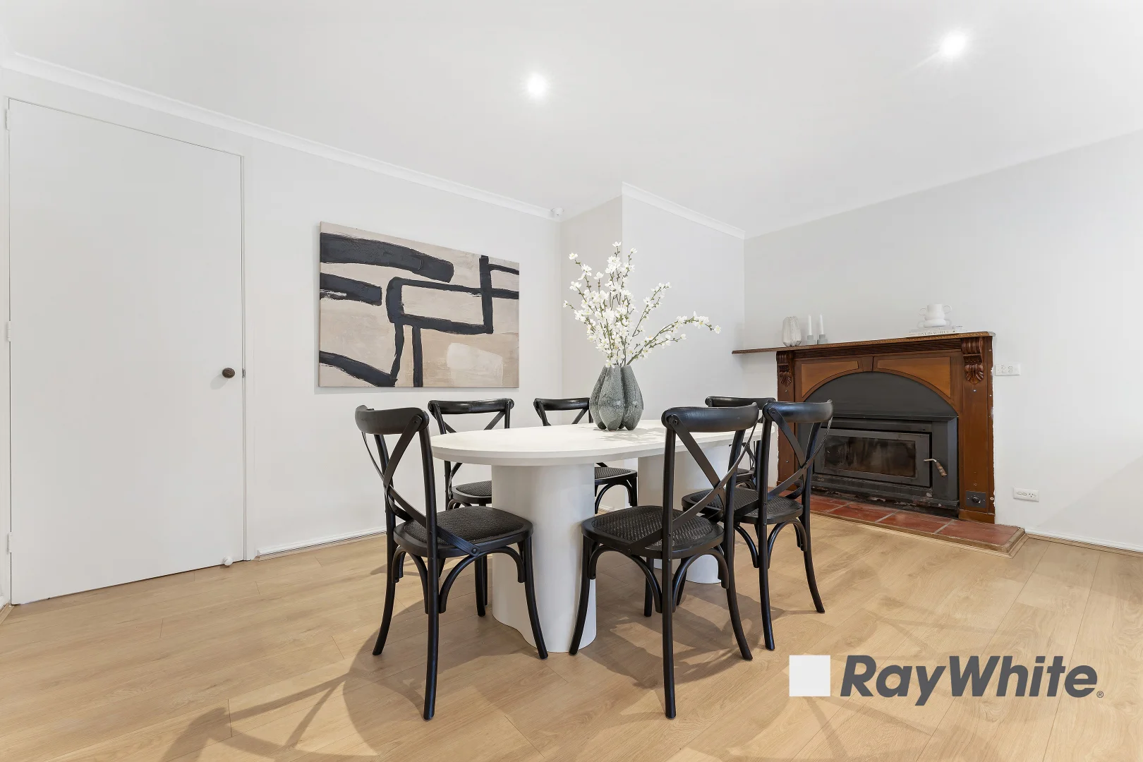 Additional image 4 of 16 Hughes Close, Endeavour Hills VIC 3802