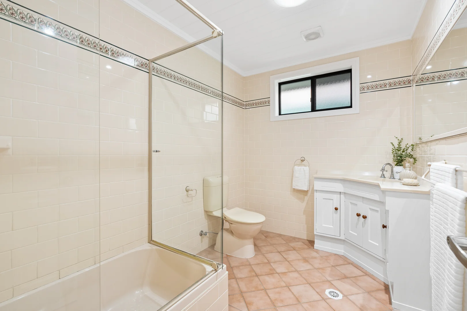 Additional image 10 of 14 Beaumont Avenue, Wyoming NSW 2250