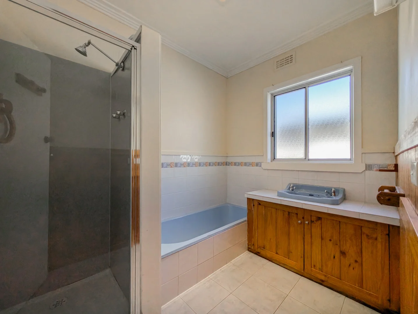 Additional image 13 of 12 El Alamein Avenue, Swan Hill VIC 3585