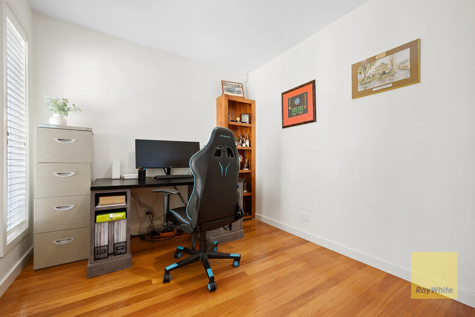 Additional image 3 of 27 Middle Park Drive, Sanctuary Lakes VIC 3030