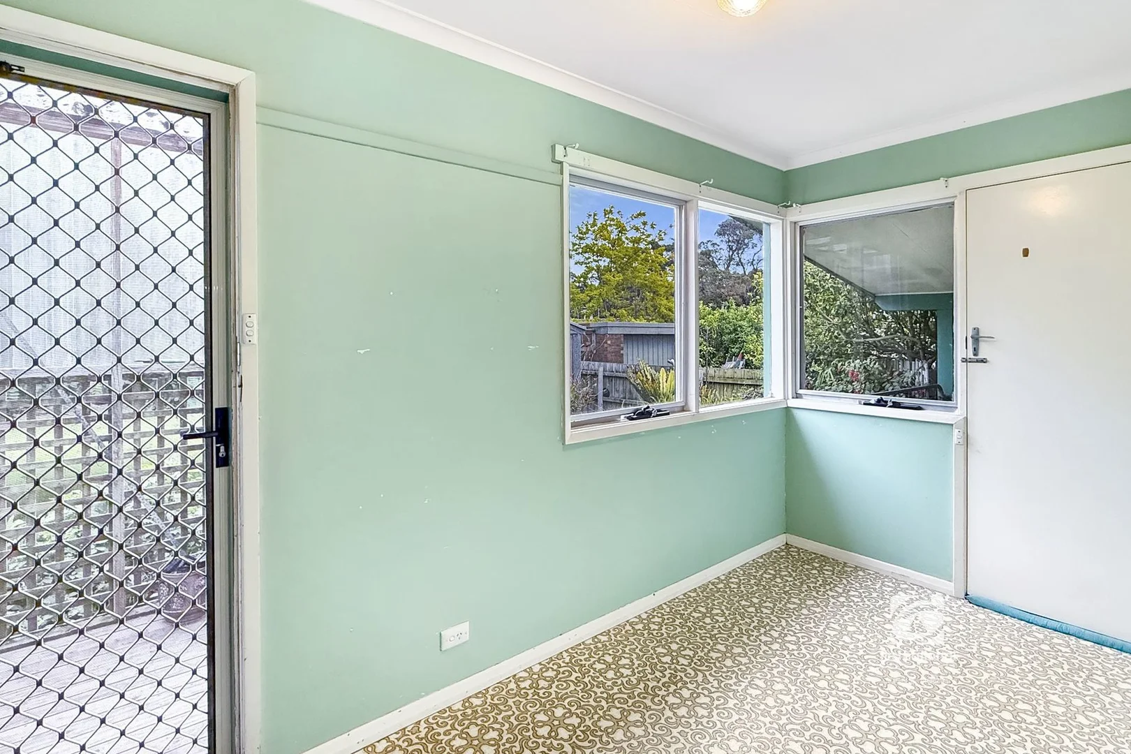 Additional image 11 of 27 Jemmeson Street, Lakes Entrance VIC 3909