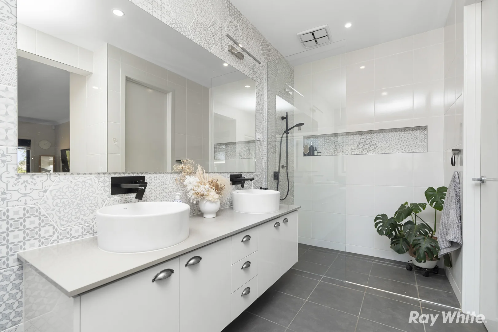 Additional image 9 of 5 Smythe Road, Junee NSW 2663