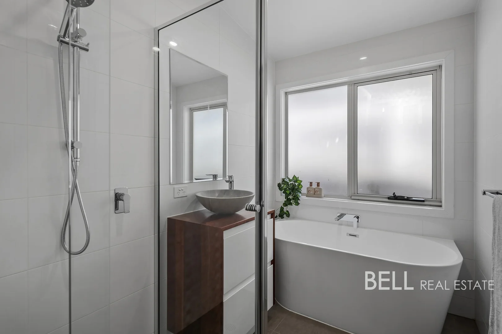 Additional image 12 of 28 Kitchener Parade, Cockatoo VIC 3781