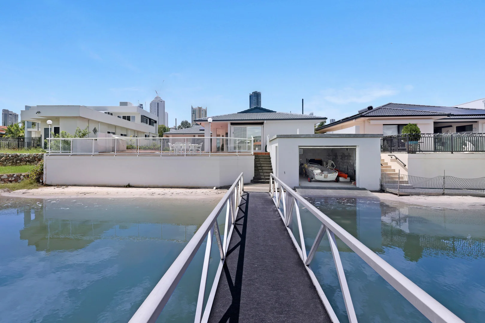 Additional image 24 of 31 Admiralty Drive, Paradise Waters QLD 4217