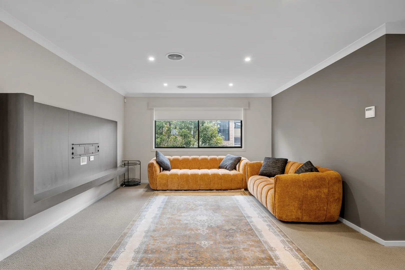 14 Whiteleaf Drive, Mickleham VIC 3064 photo 4