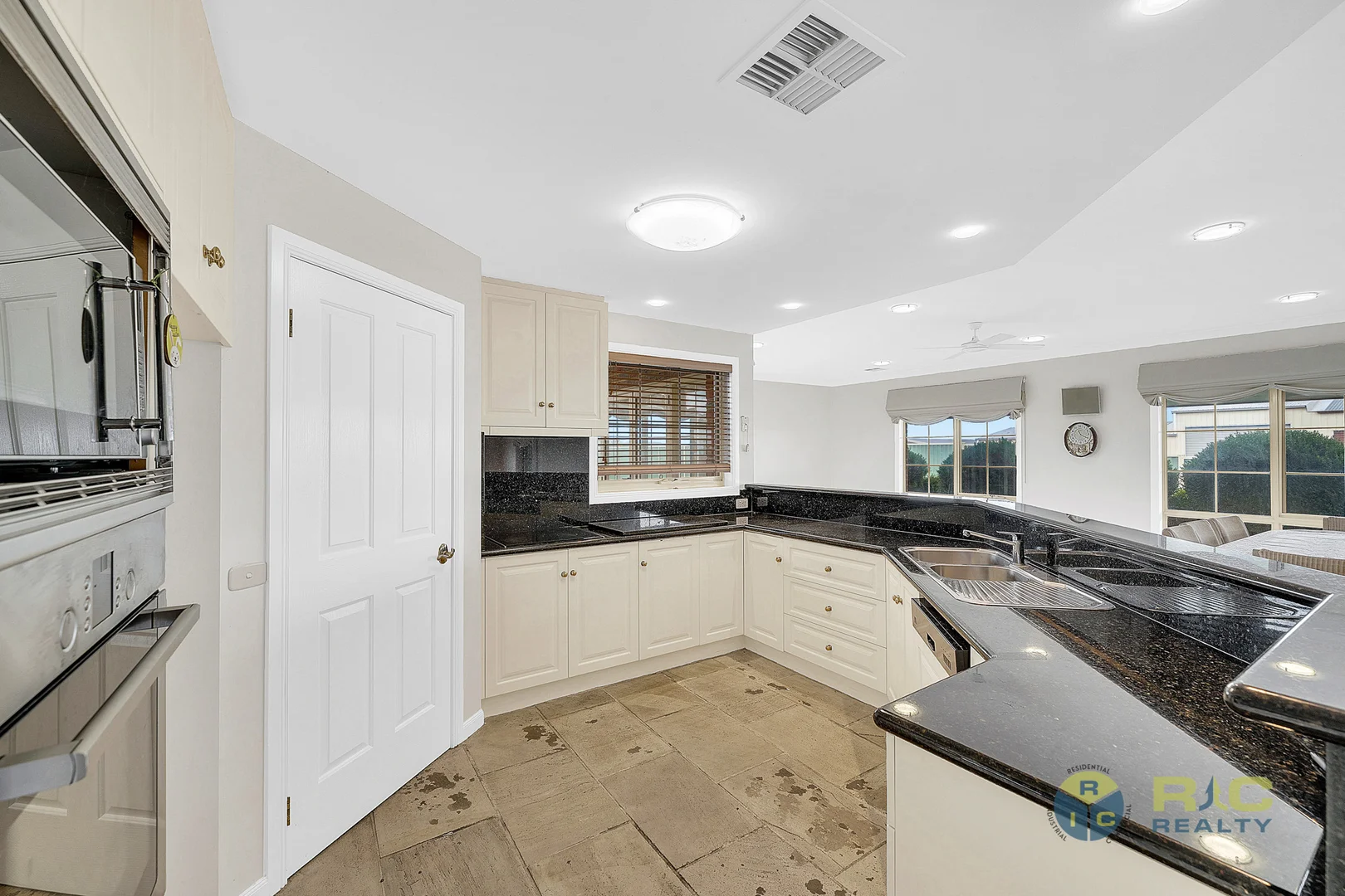 Additional image 15 of 27-29 Canterbury Way, Churchill VIC 3842