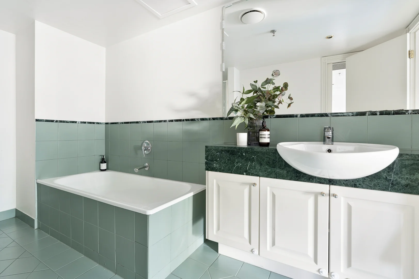 Additional image 9 of 106/15 Queens Road, Melbourne VIC 3004