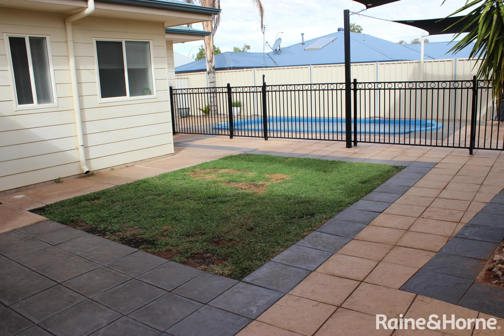 Additional image 5 of 14 Correa Crescent, Roxby Downs SA 5725